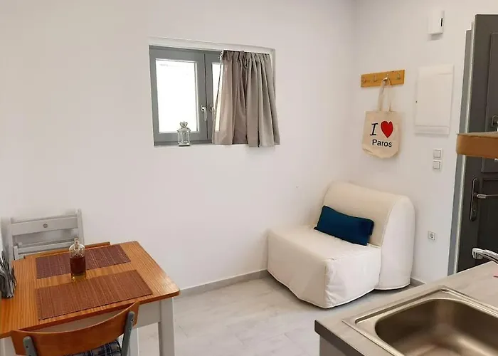 Lägenhet Cozy Town House Páros